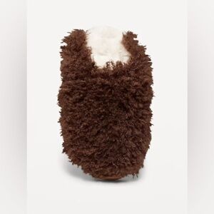 Old Navy Fuzzy Slippers